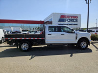 2023 Ford Super Duty F-350 SRW XL 4WD Crew Cab 8ft Deck, 6.8L V8 Gas, XL Chrome Package, Keyless Ent... (image 5)