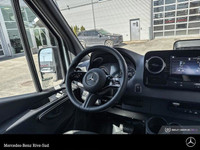 Mercedes-Benz Rive-Sud, la destination Mercedes-Benz par excellence. Bienvenue en première classe. D... (image 8)