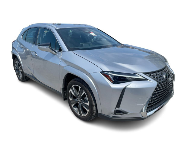 2025 Lexus UX UX 300h / luxe / camera / cuir / bluetooth Bien Éq in Cars & Trucks in Laval / North Shore - Image 2