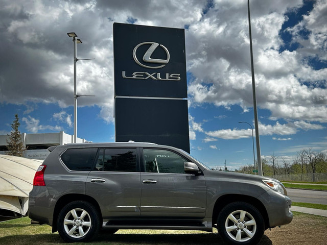 2011 Lexus GX 460 Ultra Premium in Cars & Trucks in Calgary - Image 2