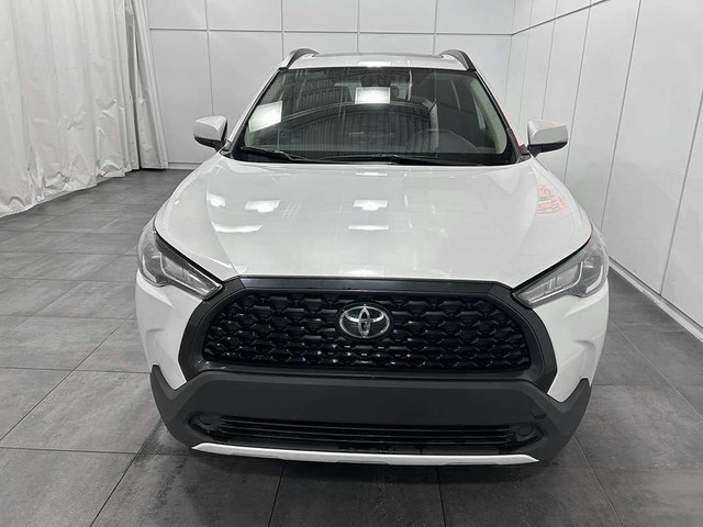 2022 Toyota Corolla Cross LE - AWD - VOLANT CHAUFFANT in Cars & Trucks in Québec City - Image 2