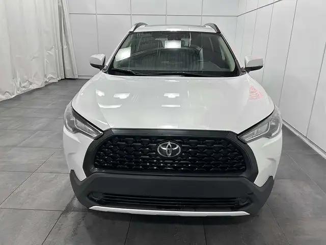 2022 Toyota Corolla Cross LE - AWD - VOLANT CHAUFFANT in Cars & Trucks in Québec City - Image 3