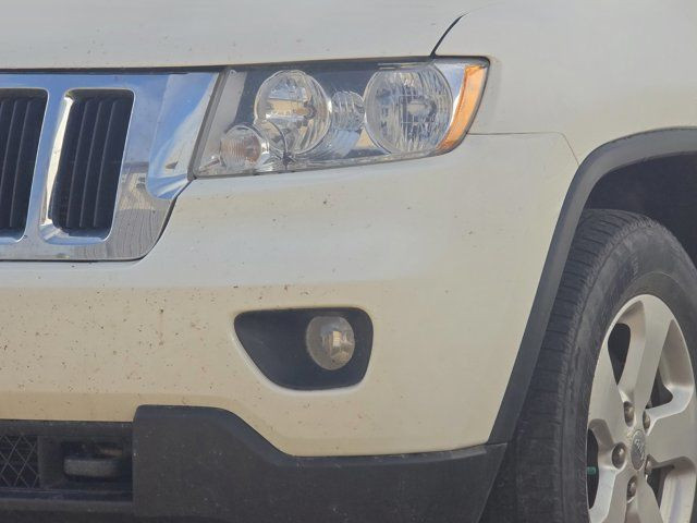 2012 Jeep Grand Cherokee Laredo in Cars & Trucks in Grande Prairie - Image 4