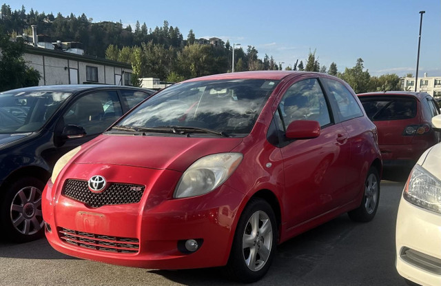 Toyota Yaris RS 2006 AUTO FABRIC SEATS, TWO DOOR, AUTO WINDOWS,  in Cars & Trucks in Kelowna