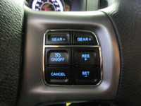 RAM 1500 2023 CLASSIC SLT V-8 5.7 LITRES HÉMI CREW-CAB BOITE 5.7 PIEDS 4X4 / PNEUS 35 POUCES NEUF HO... (image 9)