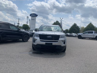 Navigation, Leather Seats, Cooled Seats, Remote Start, Rear View Camera! This 2018 Ford Explorer has... (image 1)