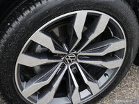 Inside: Antares Grip 20 All-Weather tires 245/60R18 + Black Touren Rims * 4MOTION All-Wheel Drive *... (image 8)