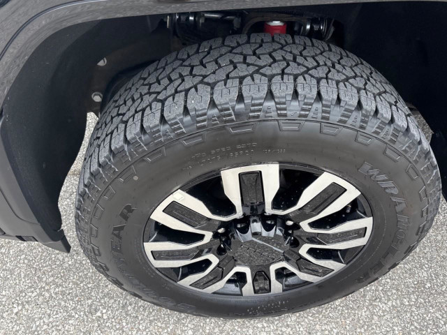 2024 GMC Sierra 2500HD Denali Ultimate ONE OWNER // 4.99% FIN... in Cars & Trucks in Barrie - Image 2
