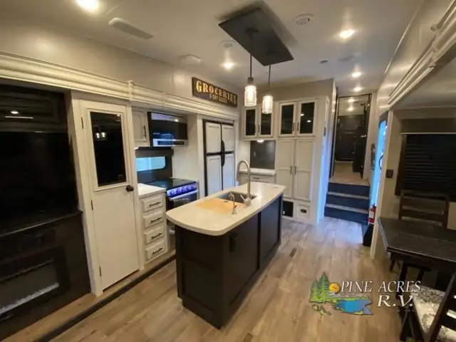 2021 Jayco Eagle 321RSTS in Travel Trailers & Campers in Truro - Image 17