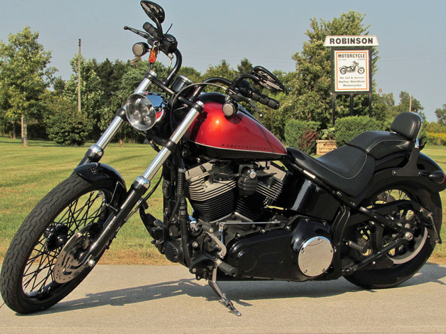  2011 Harley-Davidson FXS-BlackLine ONLY 22,500 Miles 96ci Motor in Street, Cruisers & Choppers in Leamington - Image 3