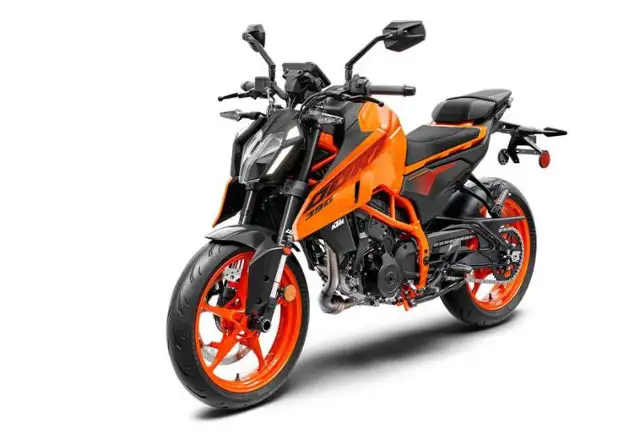 2025 KTM 390 DUKE in Sport Bikes in Laval / North Shore - Image 6