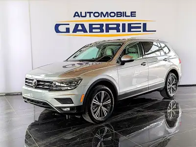 Comes equipped with: Power Trunk, Power Mirrors, Sunroof , Load Bearing Exterior Rack, Remote Igniti...