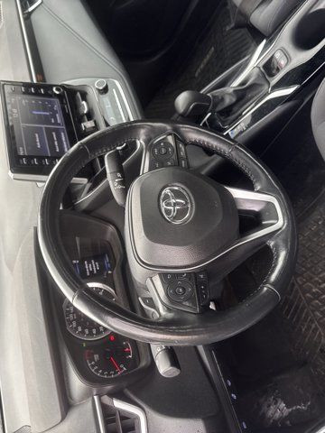 2021 Toyota Corolla SE Upgrade | Sunroof | Adaptive Cruise in Cars & Trucks in Guelph - Image 3