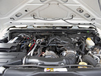 4x4, 3.6L V6, 6-Speed Manual, Winch, Fox Suspension, Steel Front Bumper, Side Steps, A/C, This 2 Doo... (image 8)