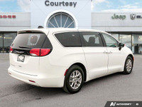 Recent Arrival! 3rd row seats: split-bench, Apple CarPlay/Android Auto, Fully automatic headlights,... (image 5)