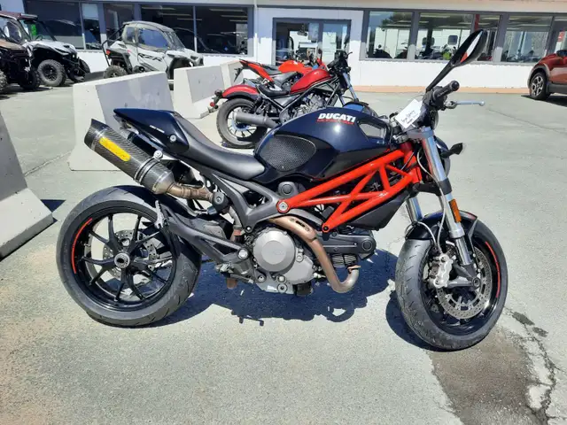 2011 Ducati MONSTER Monster 796 - Diamond Black Silk in Street, Cruisers & Choppers in Bridgewater - Image 6