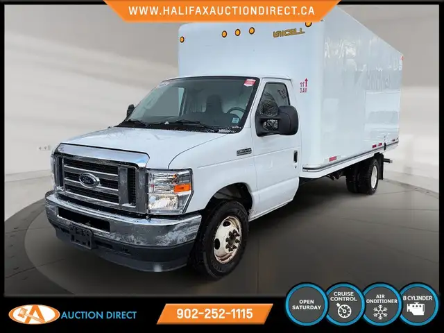 2021 Ford E-350 Cutaway 1 TON CUBE VAN! AC! BLUETOOTH! 16 FOO... in Cars & Trucks in Bedford - Image 2