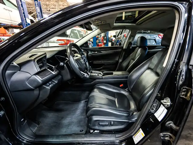 2020 Honda Civic Touring | TOIT OUVRANT | CUIR | GARANTIE 10 ANS in Cars & Trucks in City of Montréal - Image 21