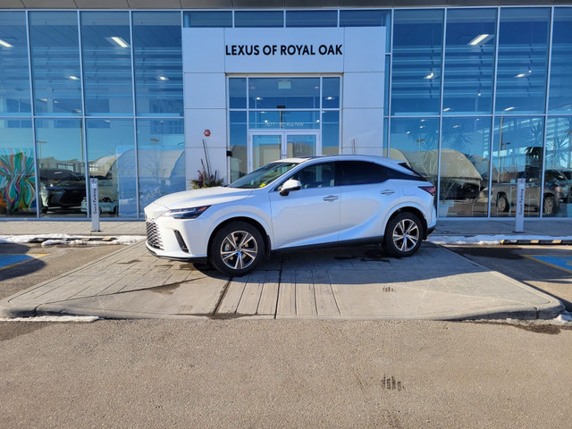 2023 Lexus RX 350h HYBRID AWD / ZERO ACCIDENTS / LOW MILEAGE in Cars & Trucks in Calgary - Image 2