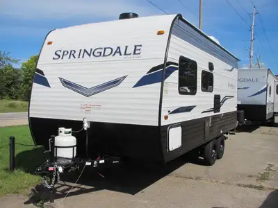 GREAT DEAL ON A GREAT NEW FAMILY TRAILER-SPRINGDALE 2010BH-SHARP INTERIOR COLOURING-FRONT QUEEN BED,...