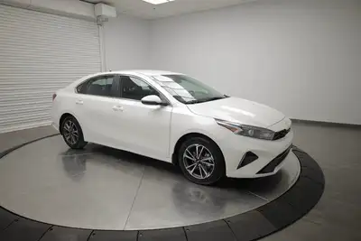 ADAPTIVE CRUISE CONTROL, LANE KEEPING ASSIST, HEATED FRONT SEATS, BLIND SPOT MONITOR, KEYLESS START,...