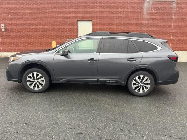 2021 Subaru Outback 2.5L Touring, Sunroof, Lane Assist Backup Ca in Cars & Trucks in Calgary - Image 2