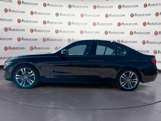  2017 BMW 3 Series 330i xDrive w/Sunroof / Heated Seats / Back U in Cars & Trucks in Calgary - Image 2