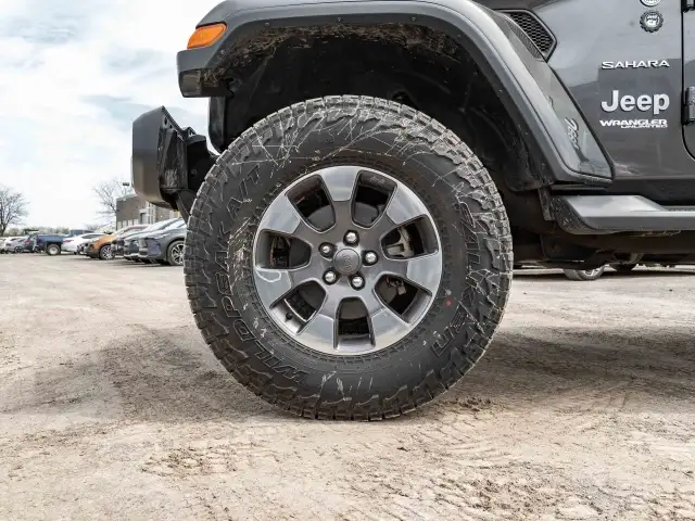 2018 Jeep Wrangler Unlimited in Cars & Trucks in Ottawa - Image 9