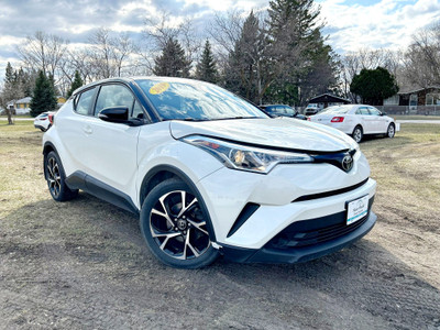 2019 Toyota C-HR XLE 2.0L /BACK UP CAM/CLEAN TITLE/ LOW KM - Loc