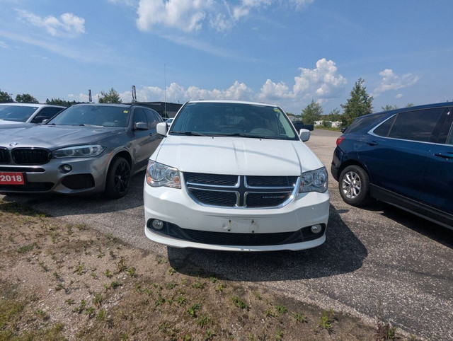 2017 DODGE GRAND CARAVAN CREW in Cars & Trucks in Muskoka - Image 2