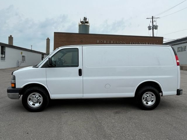 2013 Chevrolet Express 2500 **NO WINDOWS-DIVIDER-SHELVES-NEW BRA in Cars & Trucks in City of Toronto