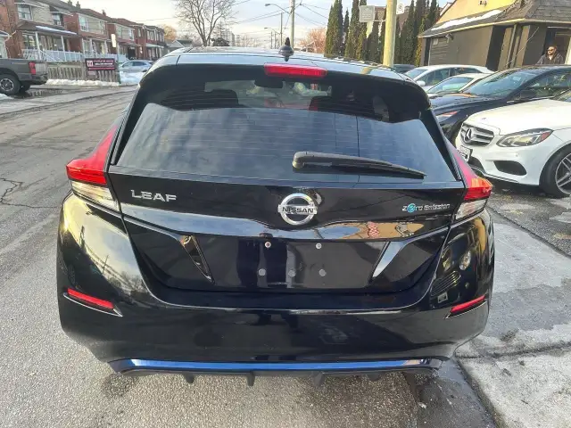2018 Nissan LEAF dans Autos et camions dans Ville de Toronto - Image 8