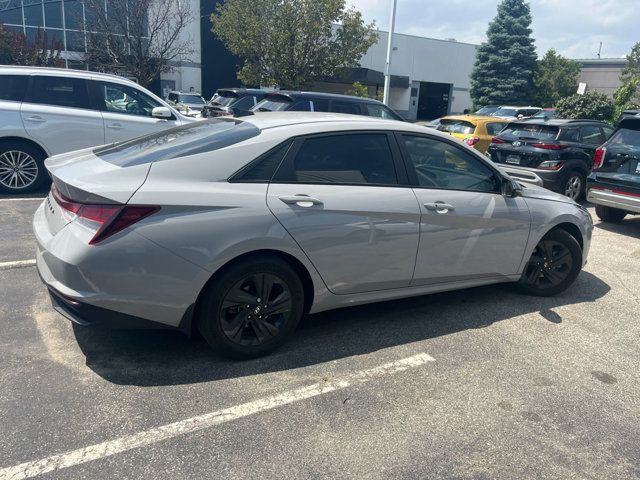 2023 Hyundai Elantra Preferred Tech | Sunroof | Heated Wheel + in Cars & Trucks in Guelph - Image 3