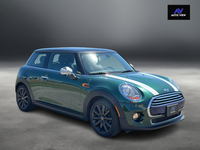 2016 MINI Cooper HATCHBACK **DEALER SERVICED** in Cars & Trucks in Hamilton - Image 3