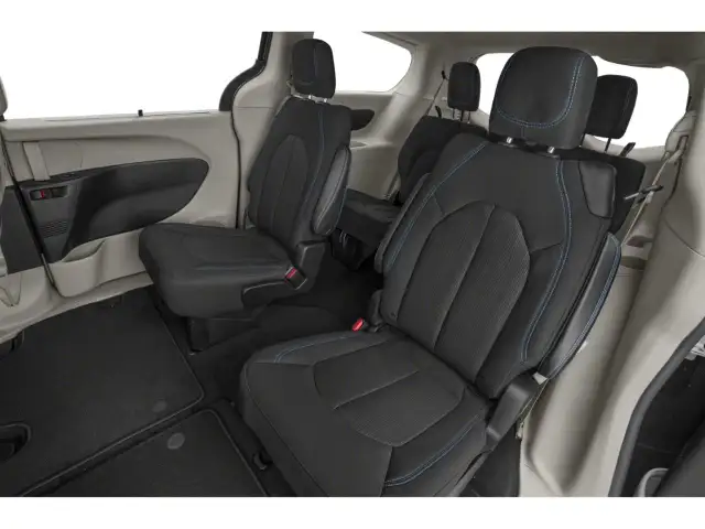 2023 Chrysler Pacifica in Cars & Trucks in Winnipeg - Image 24