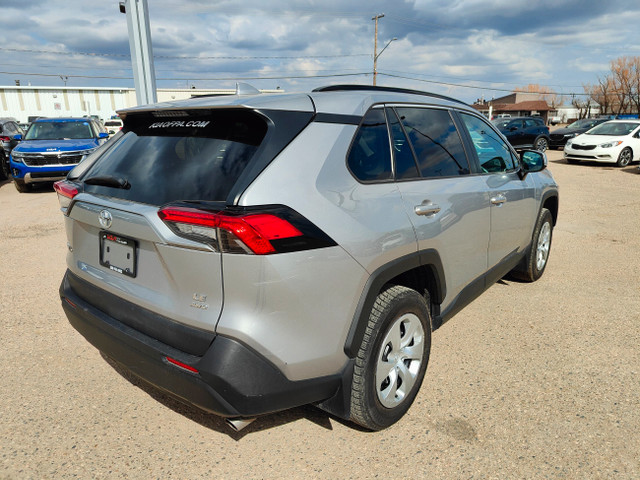 2020 Toyota RAV4 LE/AWD/BACKUP CAM/LASER CRUISE ACCIDENT FREE in Cars & Trucks in Prince Albert - Image 4