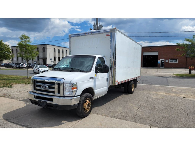  2017 Ford E-450 E-450 - 16Ft - Gas - 84\" Tall Box - Pull Out R in Cars & Trucks in City of Toronto - Image 4