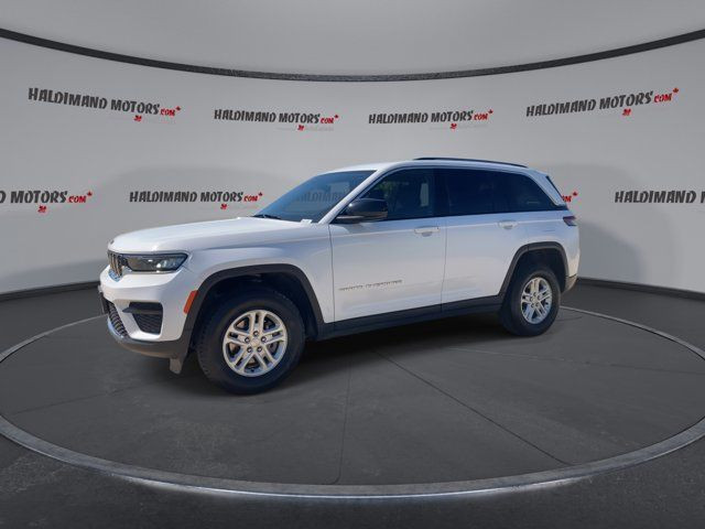 2023 Jeep Grand Cherokee Laredo in Cars & Trucks in Hamilton - Image 4