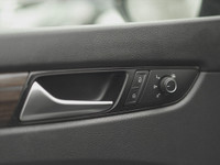 CLEAN CARFAX KEY FEATURES: SUNROOF | LEATHER SEATS | NAVIGATION SYSTEM | 8'' TOUCHSCREEN | SUBWOOFER... (image 9)