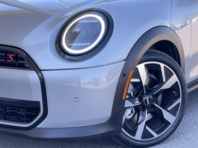 2025 MINI 3 Door in Cars & Trucks in Calgary - Image 2