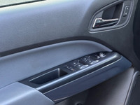 heated steering wheel, remote start, fog lamps, V6, apple carplay, android auto, auto trac 4x4, slid... (image 9)