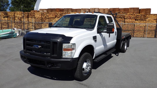 2009 ford F-350 SD Crew Cab 8 foot Flat Deck 4WD in Heavy Trucks in Richmond - Image 4