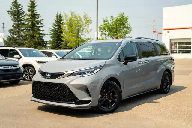 2024 Toyota Sienna XSE AWD in Cars & Trucks in Edmonton - Image 12