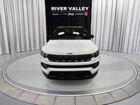 QUICK ORDER PACKAGE 29B ALTITUDE, TWO-TONE PAINT W/GLOSS BLACK ROOF, CONVENIENCE GROUP, SUN & SOUND... (image 1)