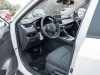 Odometer is 4719 kilometers below market average!Reverse Camera, Clean Car fax Report and Accident f... (image 4)
