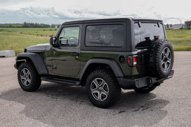 2022 Jeep Wrangler SPORT 4X4 AUTOMATIC LOW KMS in Cars & Trucks in Strathcona County - Image 2
