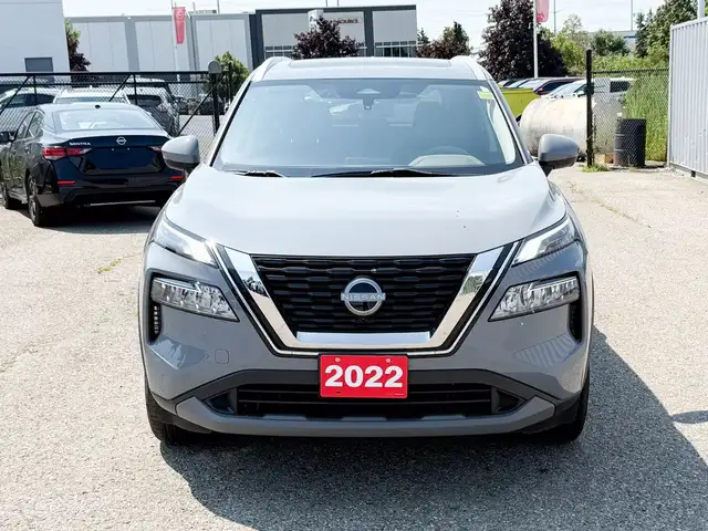 2022 Nissan Rogue SV AWD | Moonroof | Blind spots | Push Start dans Autos et camions dans Ville de Toronto - Image 4