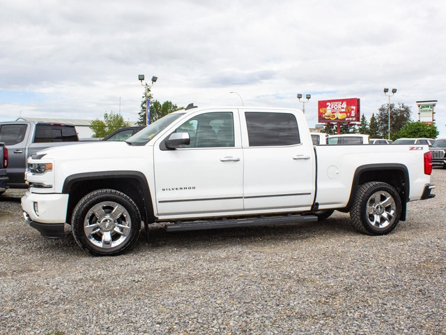 2017 Chevrolet Silverado 1500 Crew Cab Short Box 4-Wheel Drive L in Cars & Trucks in Edmonton - Image 2