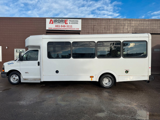 2011 GMC Savana 4500 22 Passenger Bus DIESEL DURAMAX One Owner in Cars & Trucks in Calgary