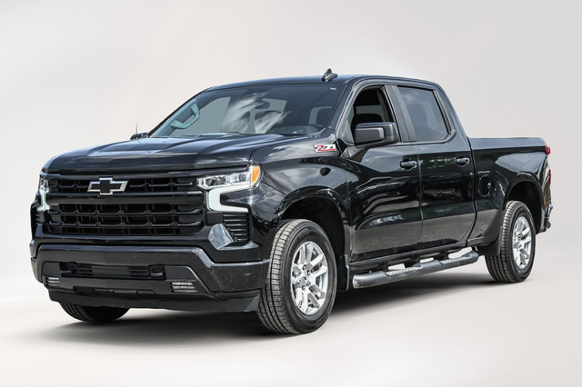 2022 Chevrolet Silverado 1500 RST Z71 Awd 4X4 Crew Cab / 5.3L V8 in Cars & Trucks in City of Montréal